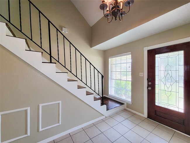 Building Photo - 16614 Cairnway Dr