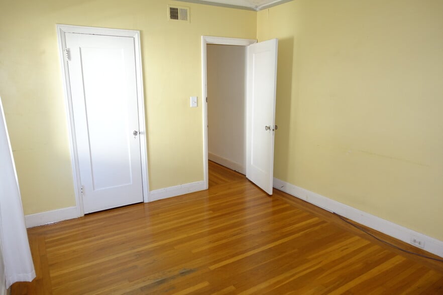 Building Photo - 2573 Virginia St