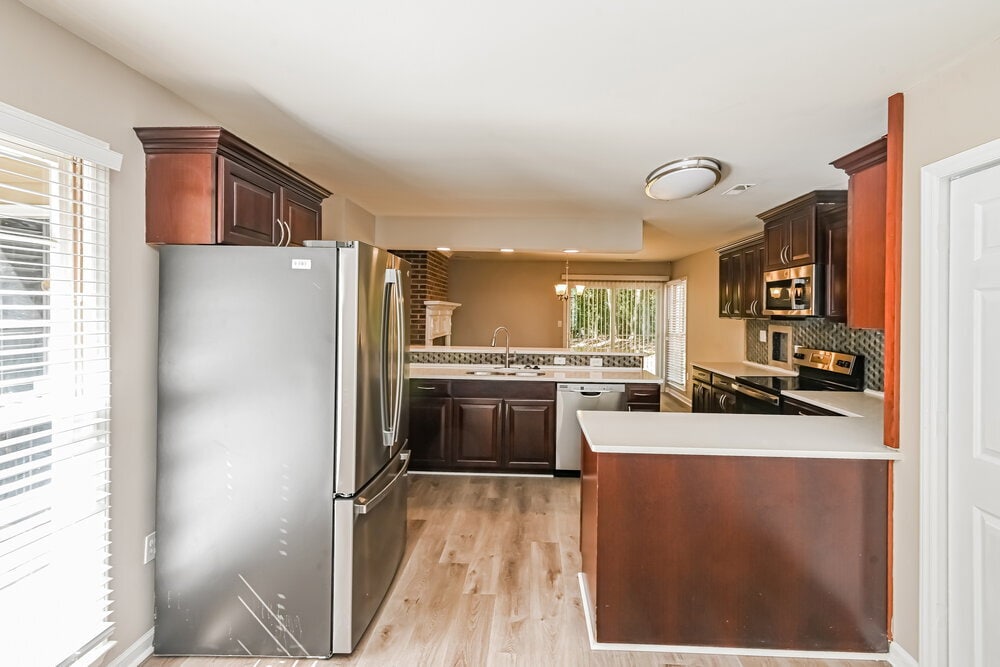 Building Photo - 7825 Elm Tree Ln