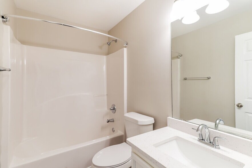 Building Photo - 972 Navaho Trail