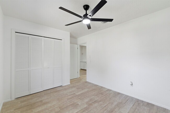 Building Photo - 16318 Cypress Point Dr