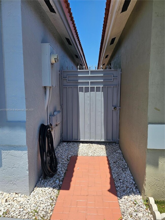 Building Photo - 8905 NW 121st St