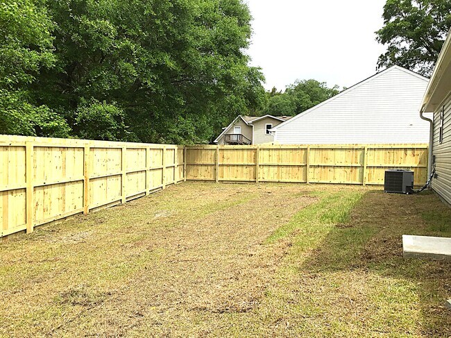 Building Photo - 999 Jt Westfield Dr