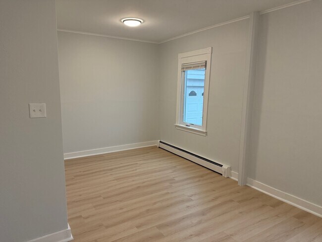 Building Photo - 5 Free St