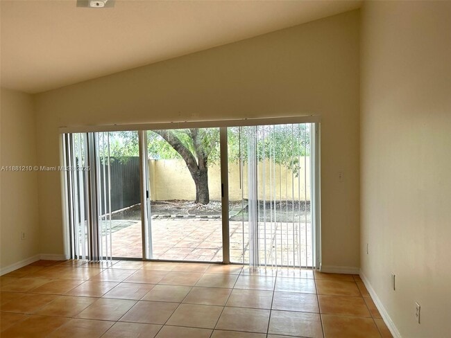Building Photo - 9920 SW 166th Ct
