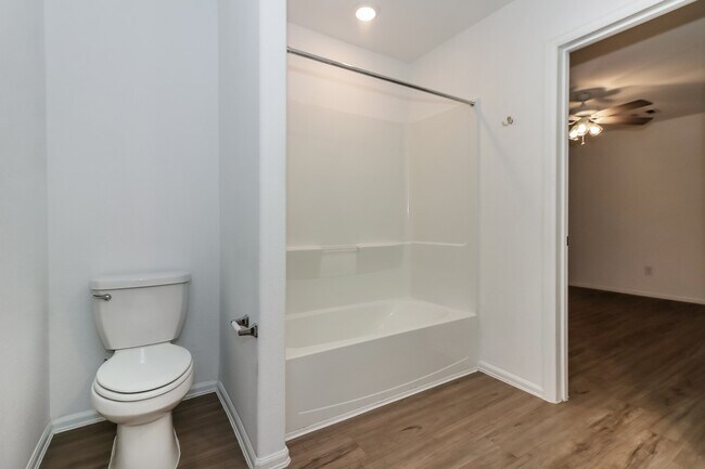 Building Photo - 3302 Aster Mdw Wy