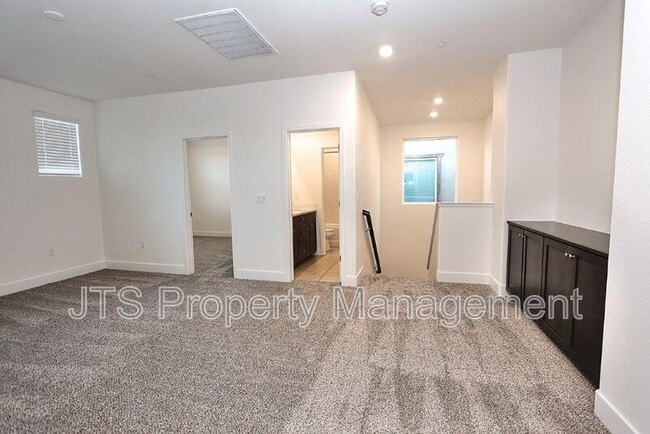 Building Photo - 3513 Birdland Ave