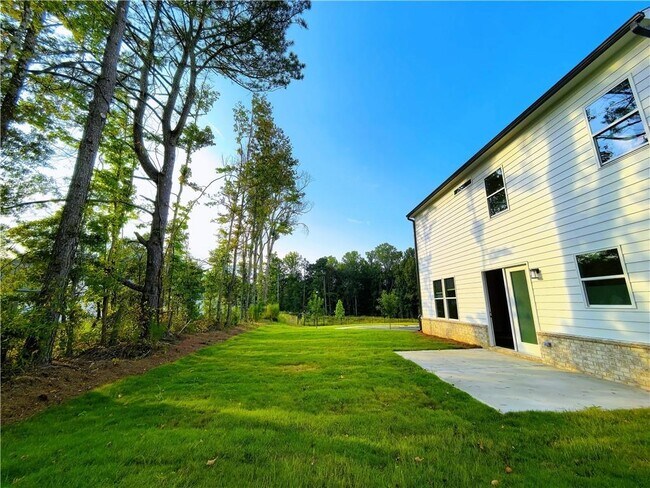 Building Photo - 1427 Ridge Rd