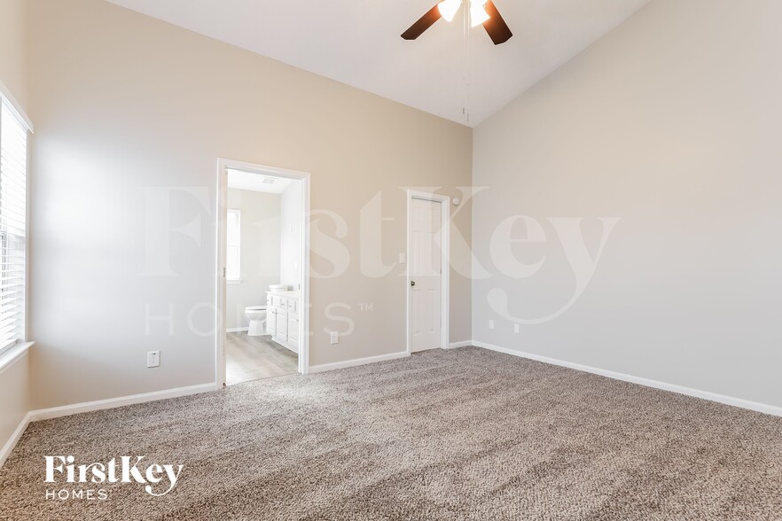 Building Photo - 5321 Regency Lake Ct