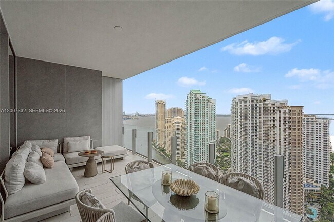 Building Photo - 300 Biscayne Blvd Way