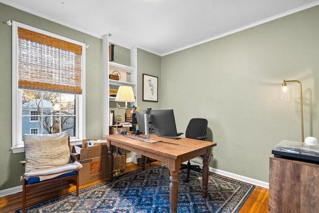 Building Photo - 400 S Lee St