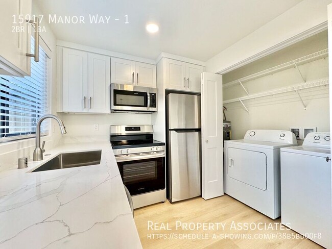 Building Photo - 15917 Manor Way