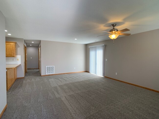 Building Photo - Freshly Updated, One Level Ranch, No Steps...