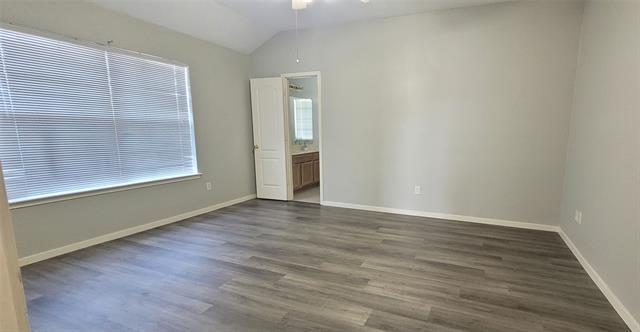 Building Photo - 865 W Lynn Creek Dr