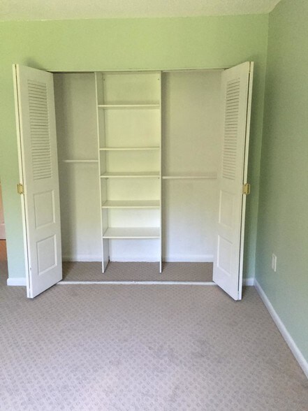 Building Photo - 175 Mill Pond Rd