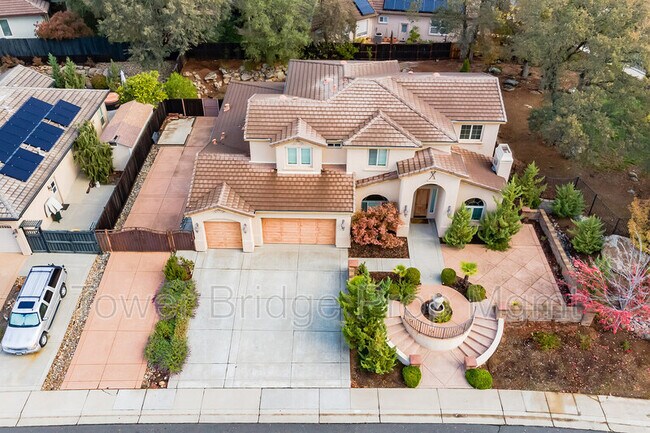 Building Photo - 3766 Mira Loma Dr