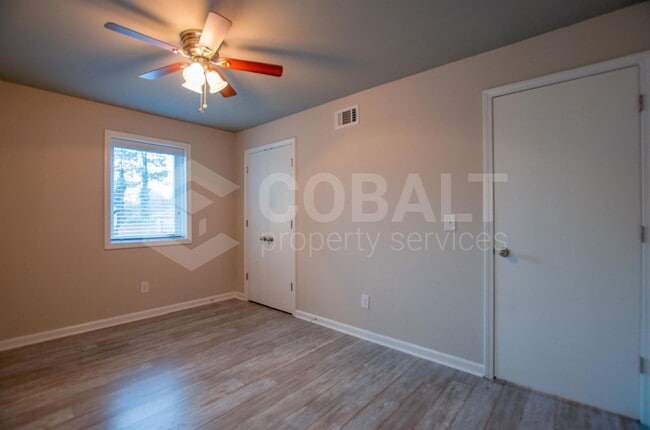 Building Photo - 271 Glen Iris Dr NE