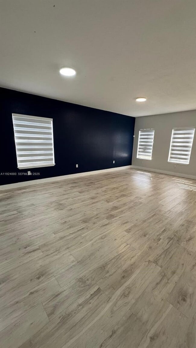 Building Photo - 22175 Miami Ave