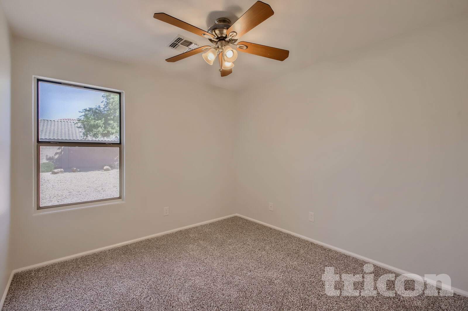 Building Photo - 8701 S 50th Dr