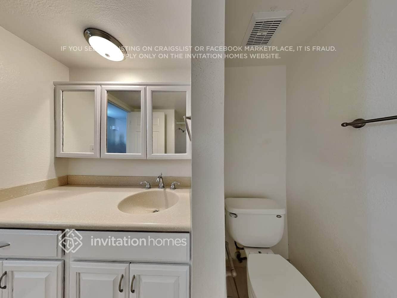 Building Photo - 8930 W Heatherbrae Dr