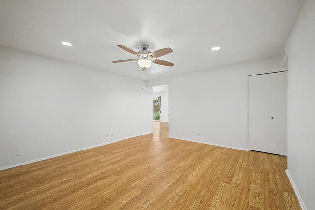 Building Photo - 12222 N 49th Ave