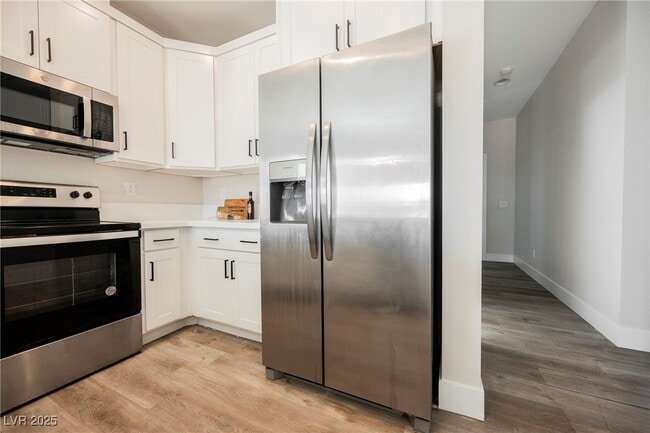 Building Photo - 5240 Denning St