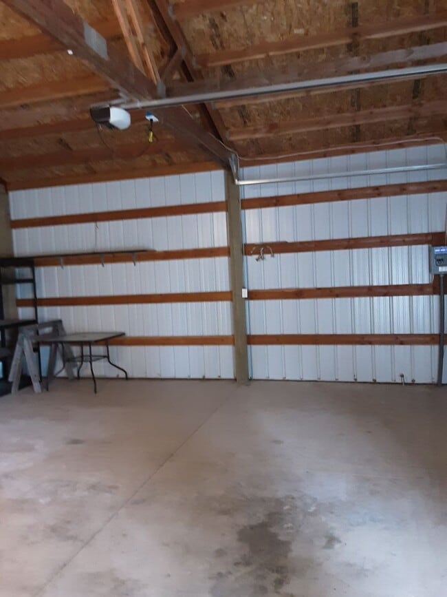 Building Photo - 274 Horseshoe Lake Rd