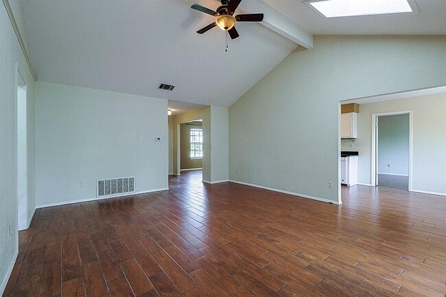 Building Photo - 3510 Oak Creek Dr
