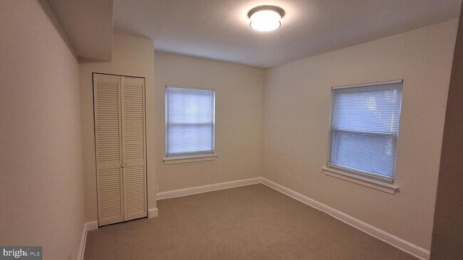 Building Photo - 8102 Garland Ave