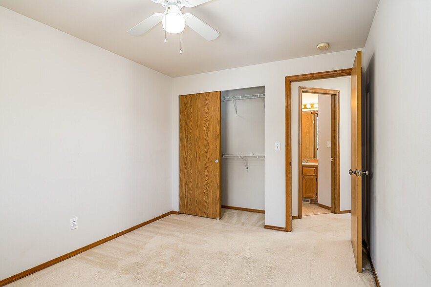 Building Photo - 15524 Chestnut Dr SE