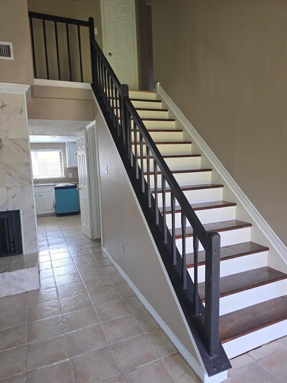 Building Photo - 16611 Quail Dale Dr