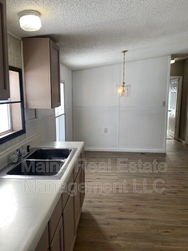Primary Photo - 35 Killdeer Dr