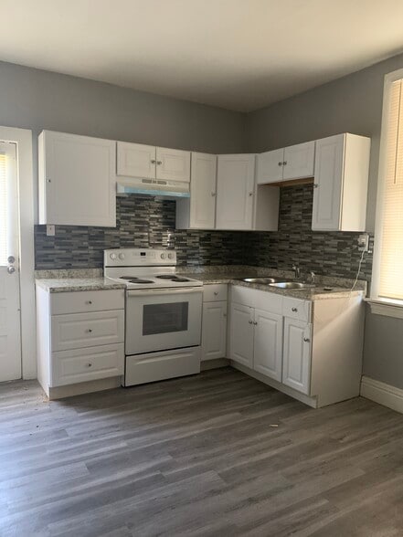 Building Photo - 5030 Genevieve Ave