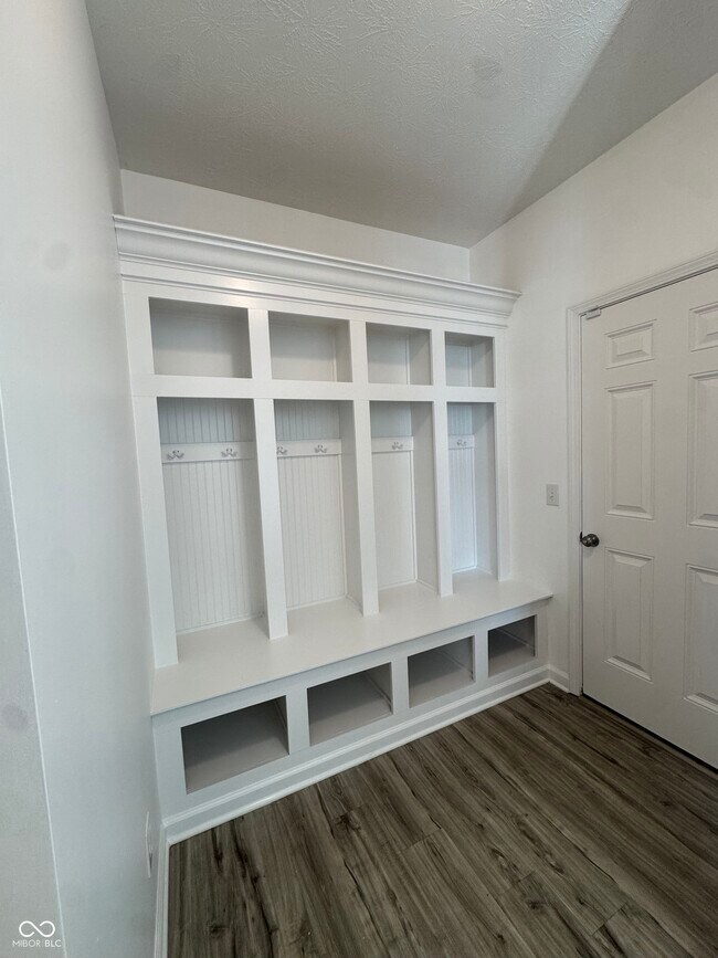 Building Photo - 1296 Wood Thrush Ct