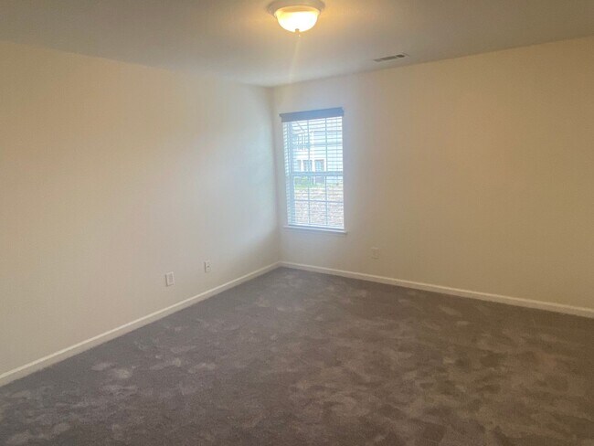 Building Photo - 2703 Golden Rose Lane