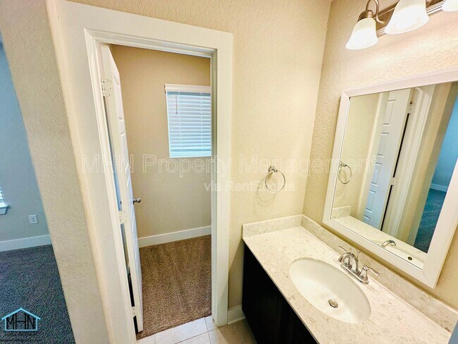 Building Photo - 14906 Palmer Crk