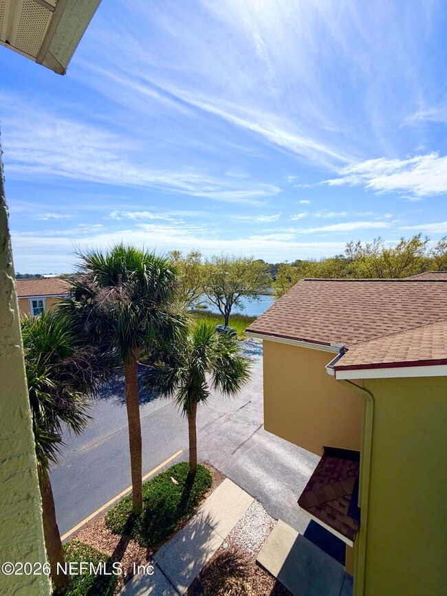 Building Photo - 1050 Bella Vista Blvd