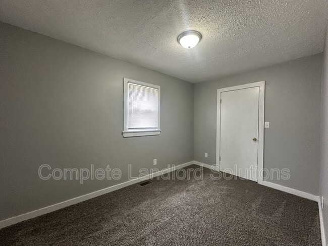 Primary Photo - 1358 Chestnut St