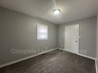 Building Photo - 1358 Chestnut St