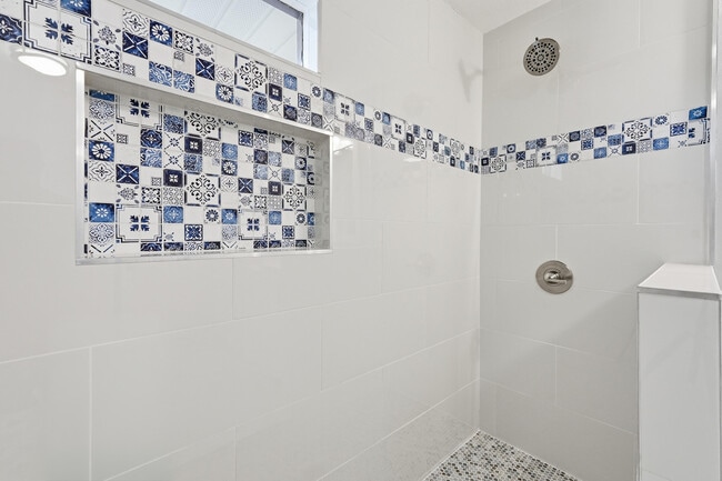 Building Photo - 120 Dyer St