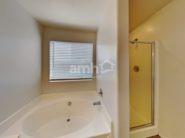 Building Photo - 11780 W Joblanca Rd