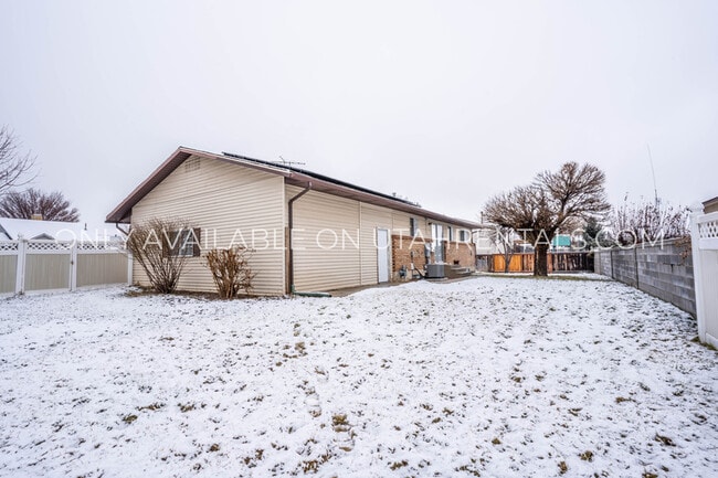 Building Photo - 1429 N 800 W
