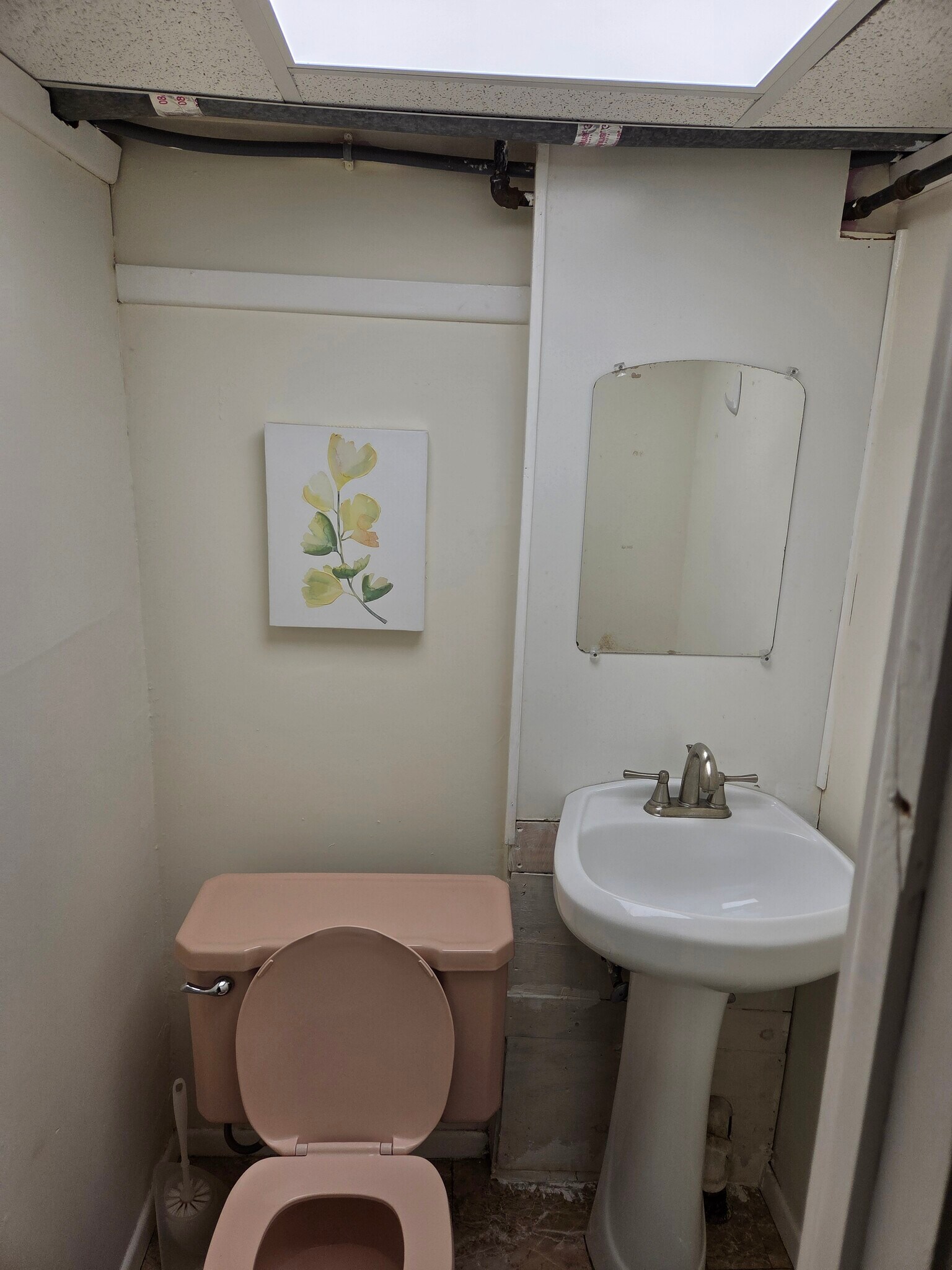 Building Photo - 552 Manor Ridge Rd