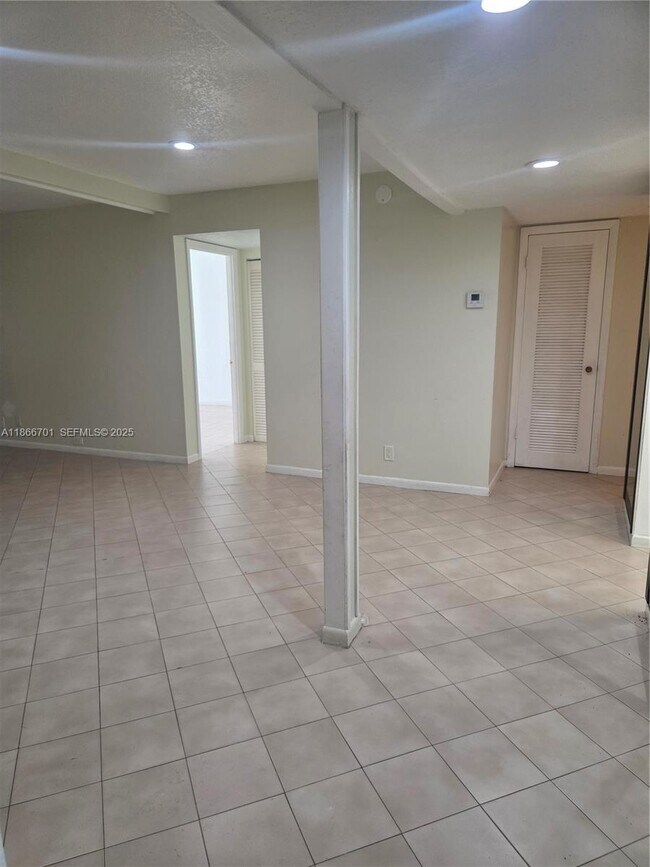 Building Photo - 3330 Spanish Moss Terrace