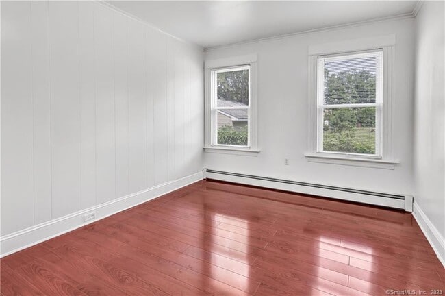 Building Photo - 130 Long Hill Ave