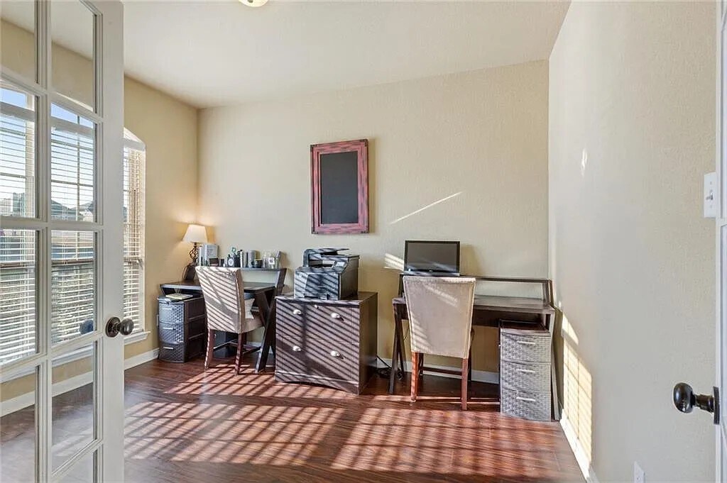 Building Photo - 10709 Burnham Dr