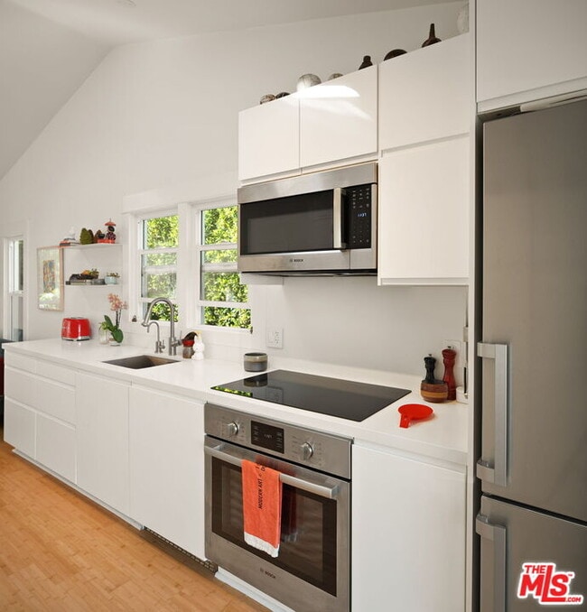 Building Photo - 2012 Linden Ave