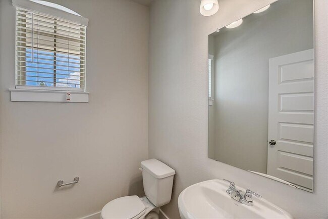 Building Photo - 2417 Caddo Canoe Dr
