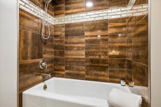 Building Photo - 1030 Crossroads Dr