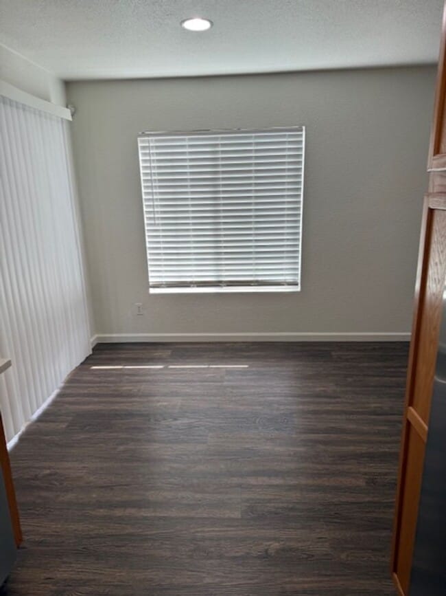 Building Photo - Cozy home in Natomas